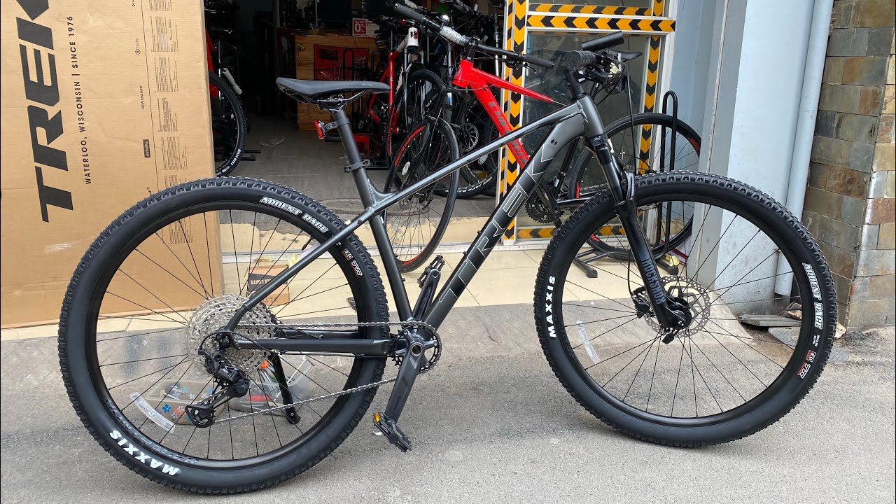Trek Xcaliber 8 Lithium Grey 2022 🛠