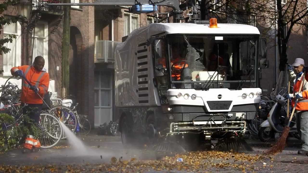 Street Sweeping Machines - RAVO