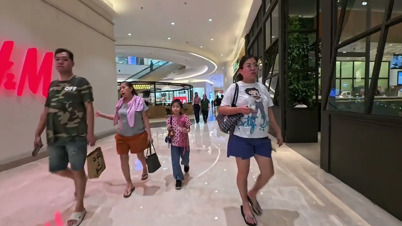 POV: ONE DAY IN MALL OF INDONESIA