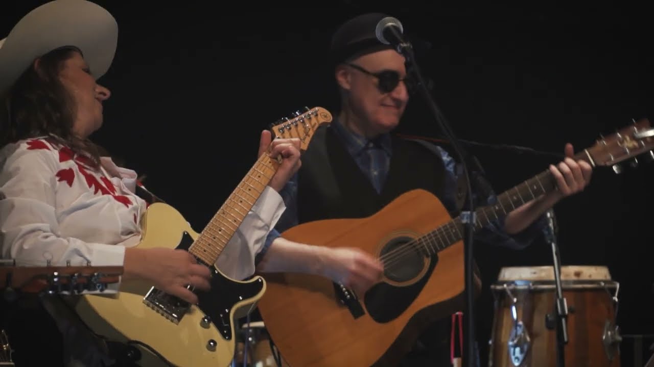 Mountain Music ;THE TRAVELLERS: