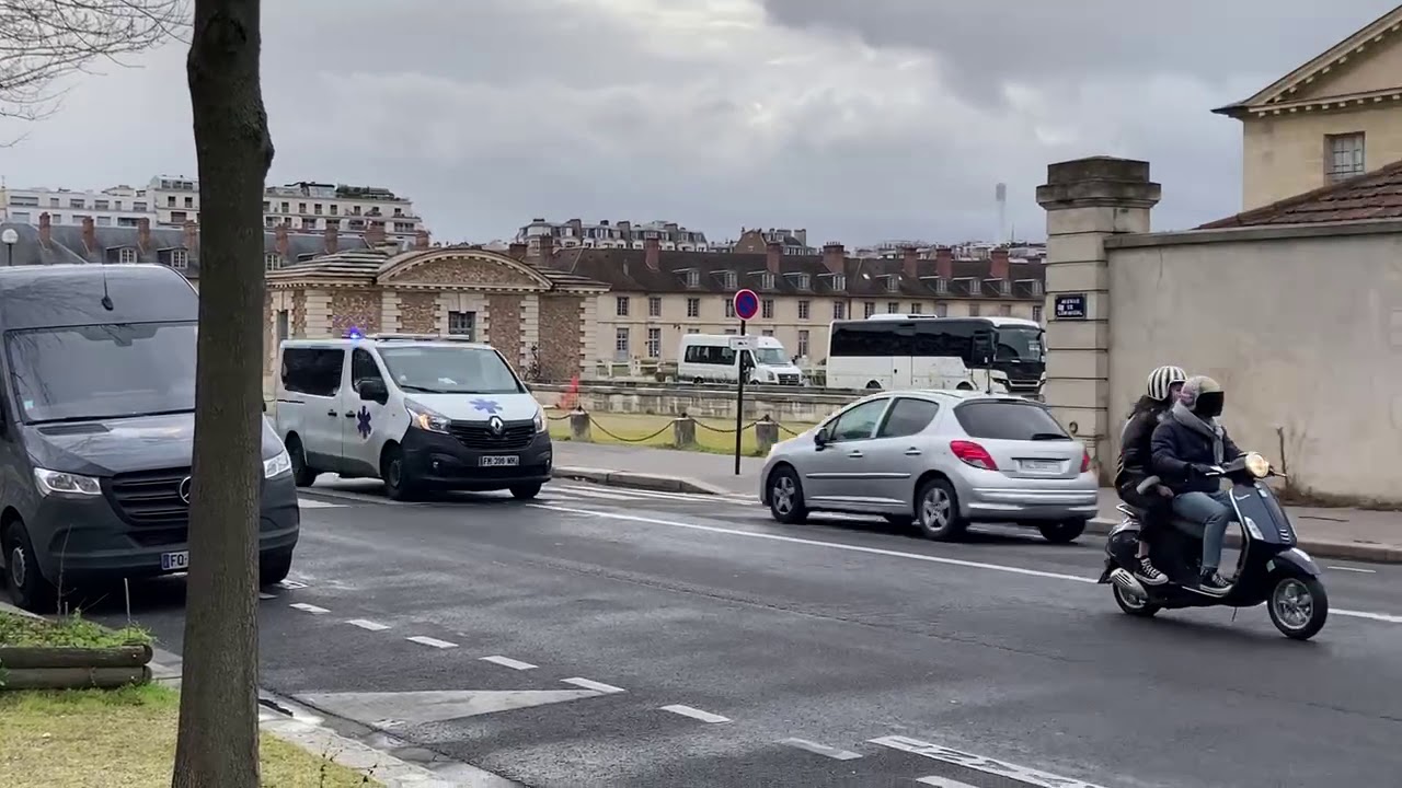 Ambulance priv&eacute;e // Paris (75)