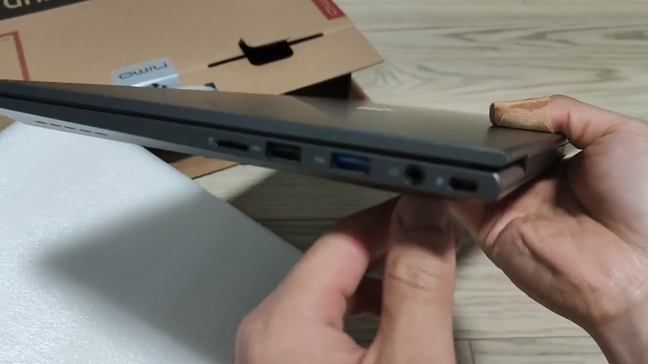 NIMO Laptop: 15.6