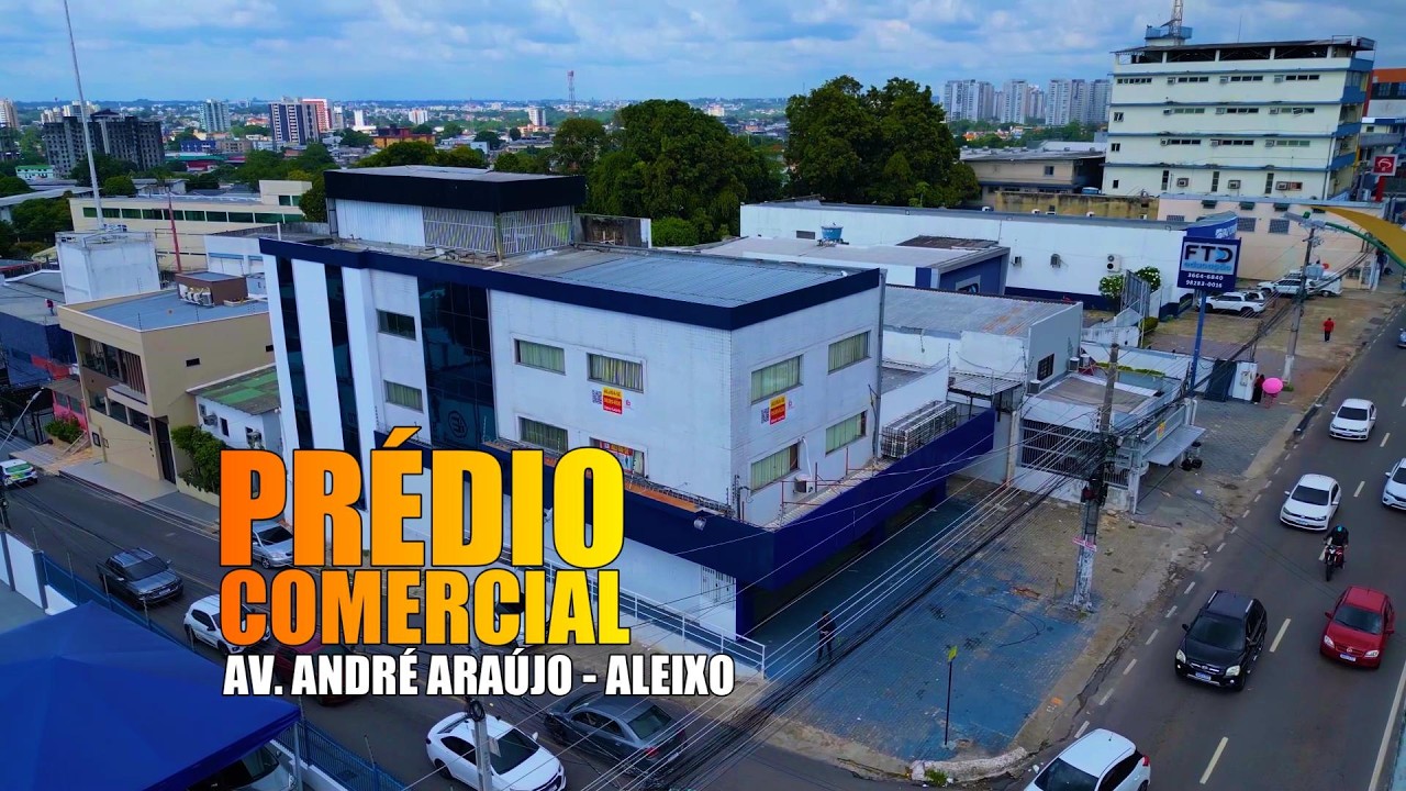 Prédio comercial de esquina com salas comerciais para locação na Av. André Araújo, Bairro Aleixo