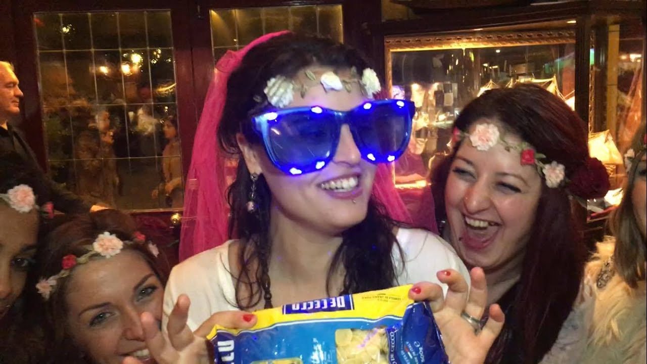 Festeggia l'addio al nubilato/celibato con i professionisti del divertimento