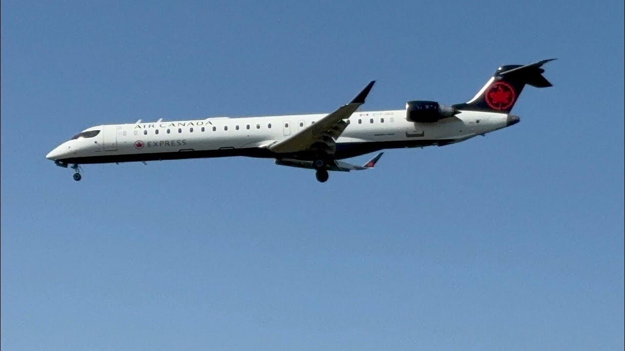 Jazz (Air Canada Express) Mitsubishi CRJ-900 Landing at St. John's International Airport (YYT/CYYT)