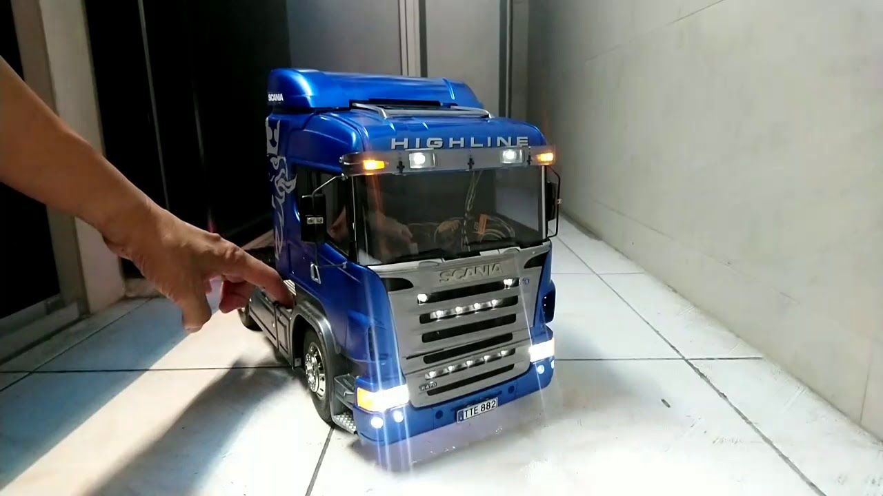 Tamiya Scania R470 with MFC-03 and Futaba 4YWD control Part 2