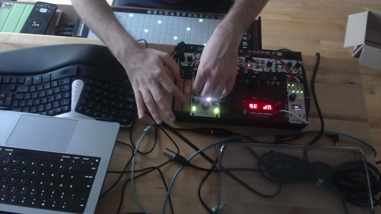 #jamuary2025  Day 29 - EaganMatrix / Beads / Jroo Loop