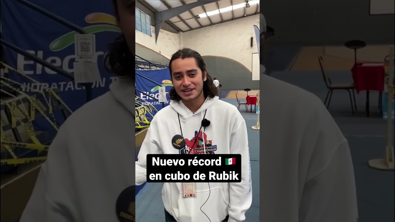 Alejandro Salceda rompi&oacute; el r&eacute;cord de cubo de Rubik en M&eacute;xico