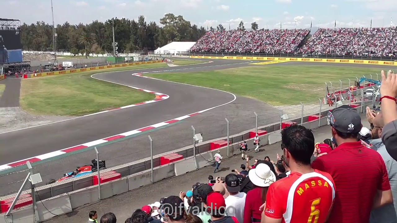 Chaotic start lap in Mexico GP 2016