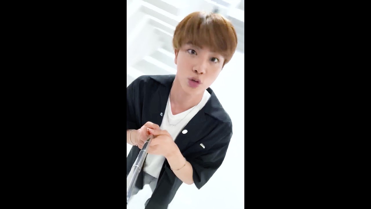 BTS (방탄소년단) Sing 'Dynamite' with me - Jin