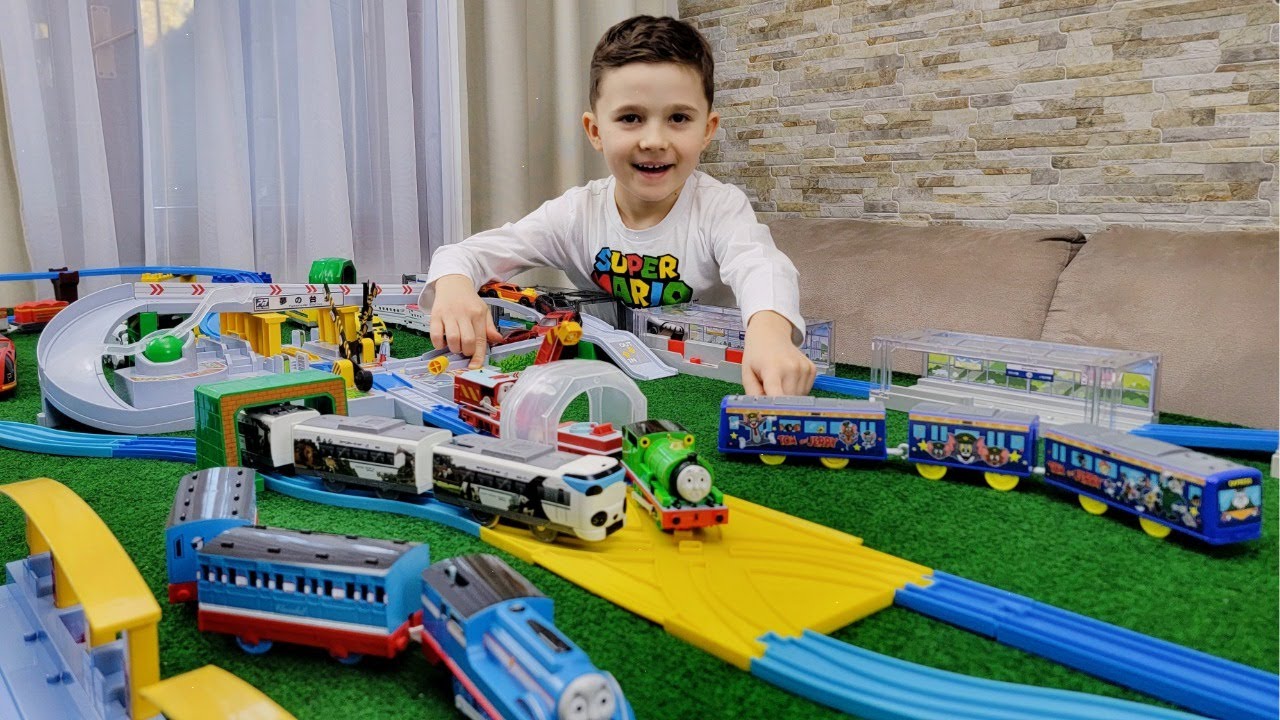 Опасный перекресток. Скоростные поезда Панда и Перси