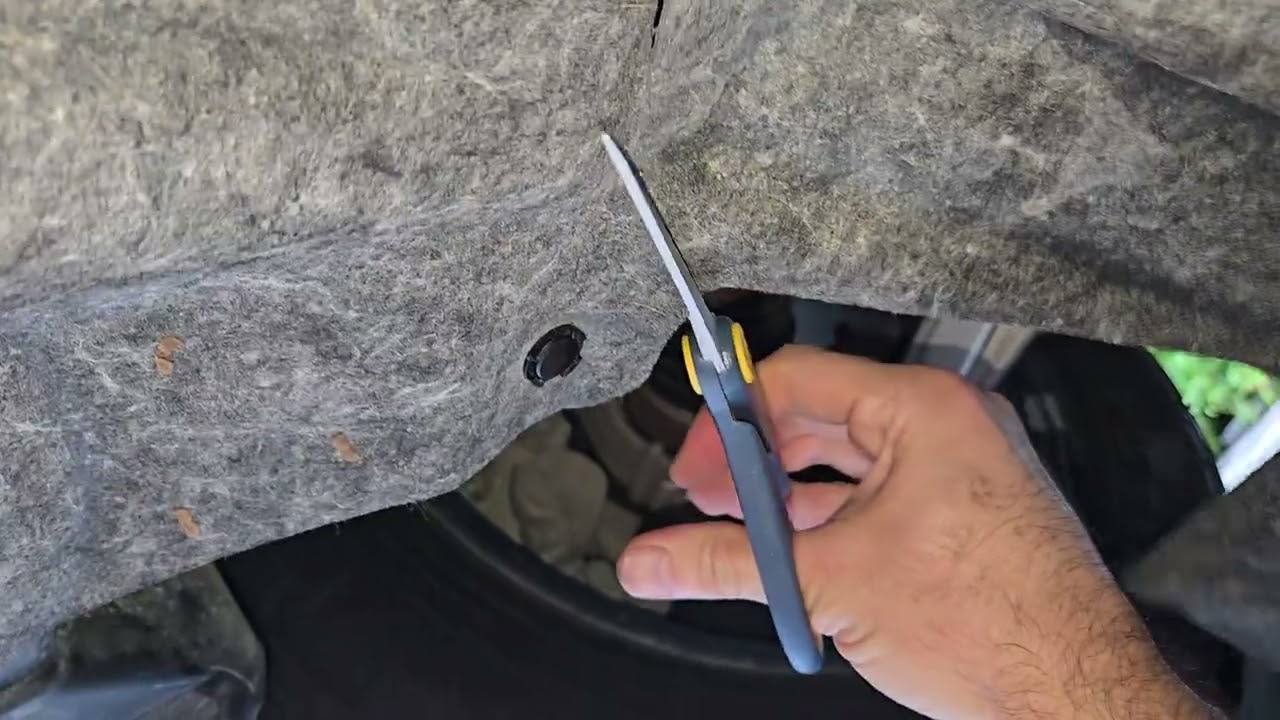 2025 Nissan Pathfinder How to remove cardboard flap under engine oil pan