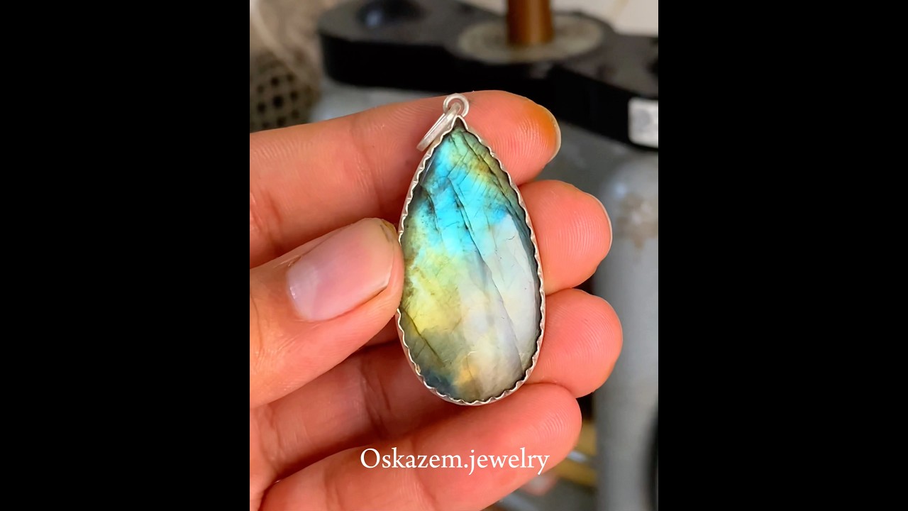 🔥 This is the natural labradorite everyone&rsquo;s been looking for!