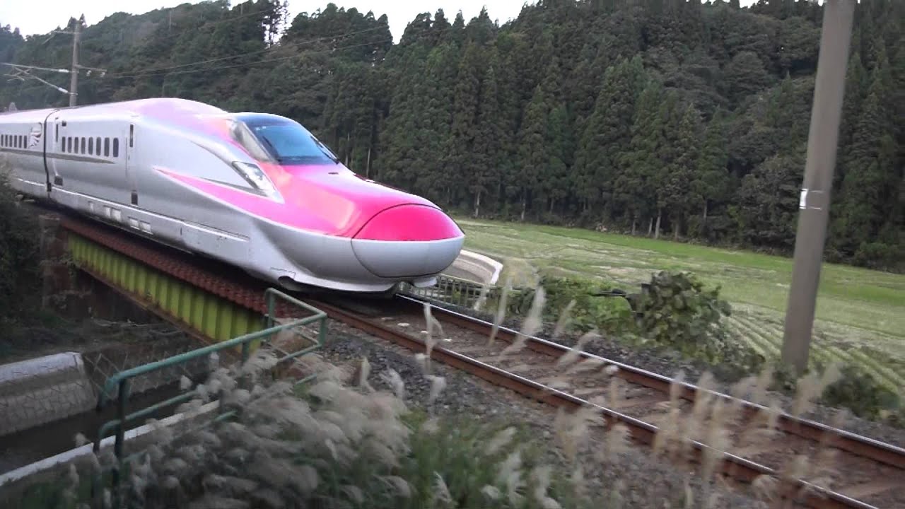 13/10/13　SL秋田こまち、E6系スーパーこまちと並走