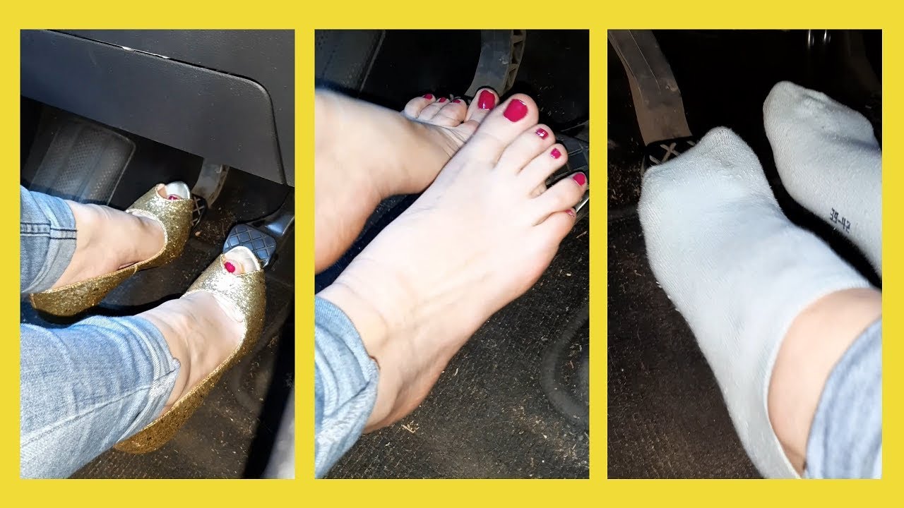135 &ndash; Pedal Pumping ♡ in goldenen High Heels, Sneaker-Socken & barfu&szlig;