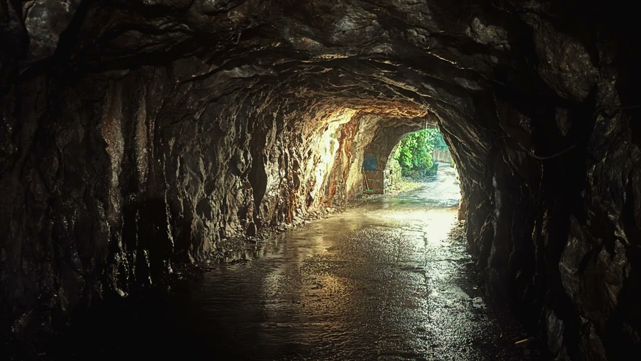 The sound of raindrops inside tunnel road cave, JiuFeng