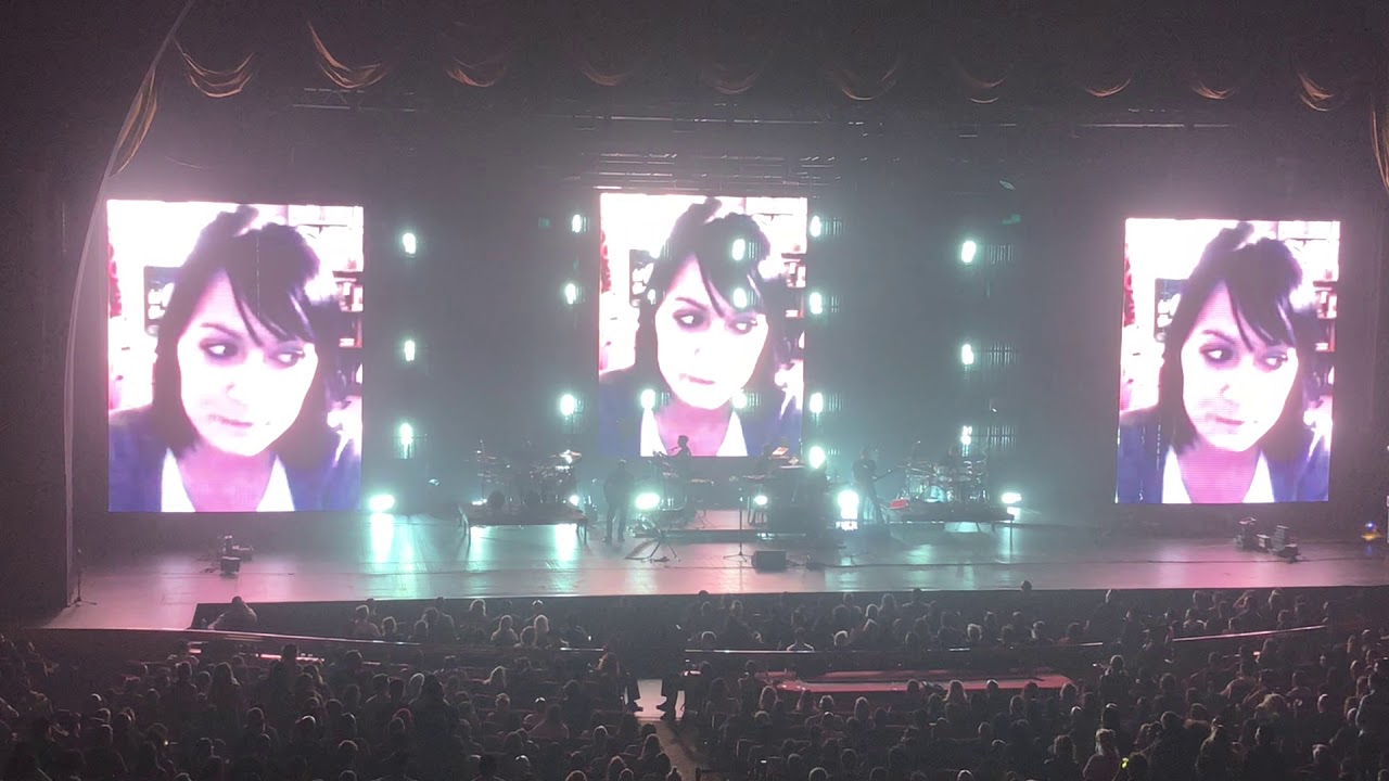 Massive Attack ~ Dissolved Girl ~ Radio City Music Hall ~ NYC