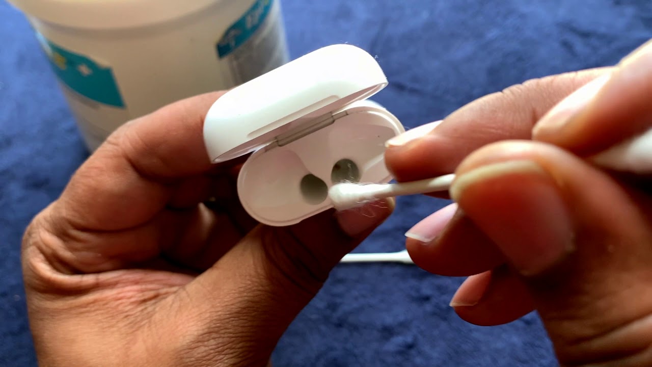 Cleaning my Apple Airpods