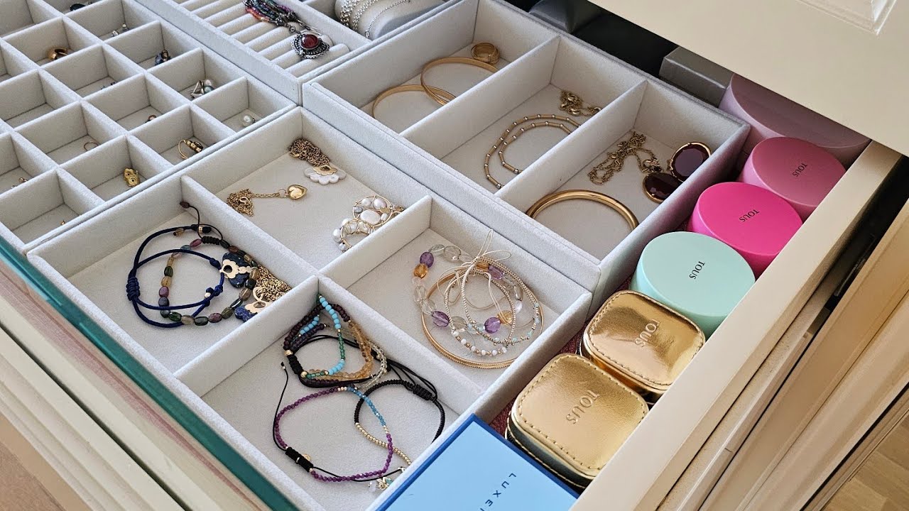 How I organize my jewellery collection. Mi organizador de joyas