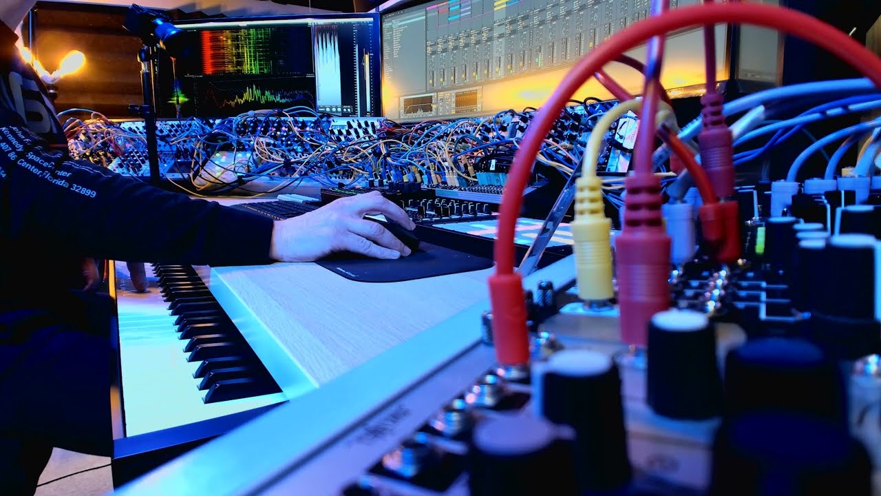 Hybrid Eurorack, Digitakt and Ableton Live Techno Jam