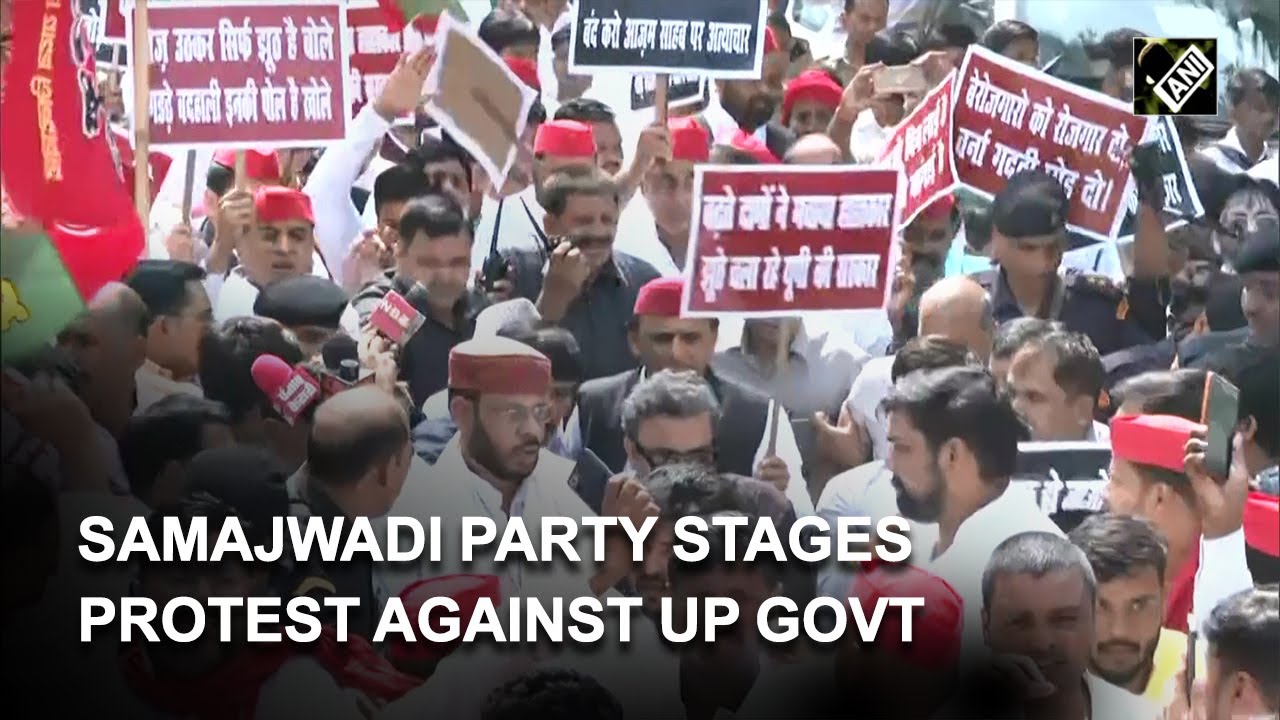 Samajwadi Party stages protest against UP govt over &lsquo;rising inflation&rsquo;