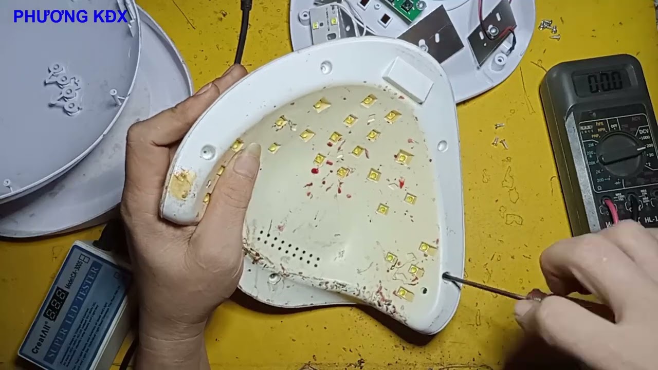 sửa máy sấy GEL móng tay không sáng đèn