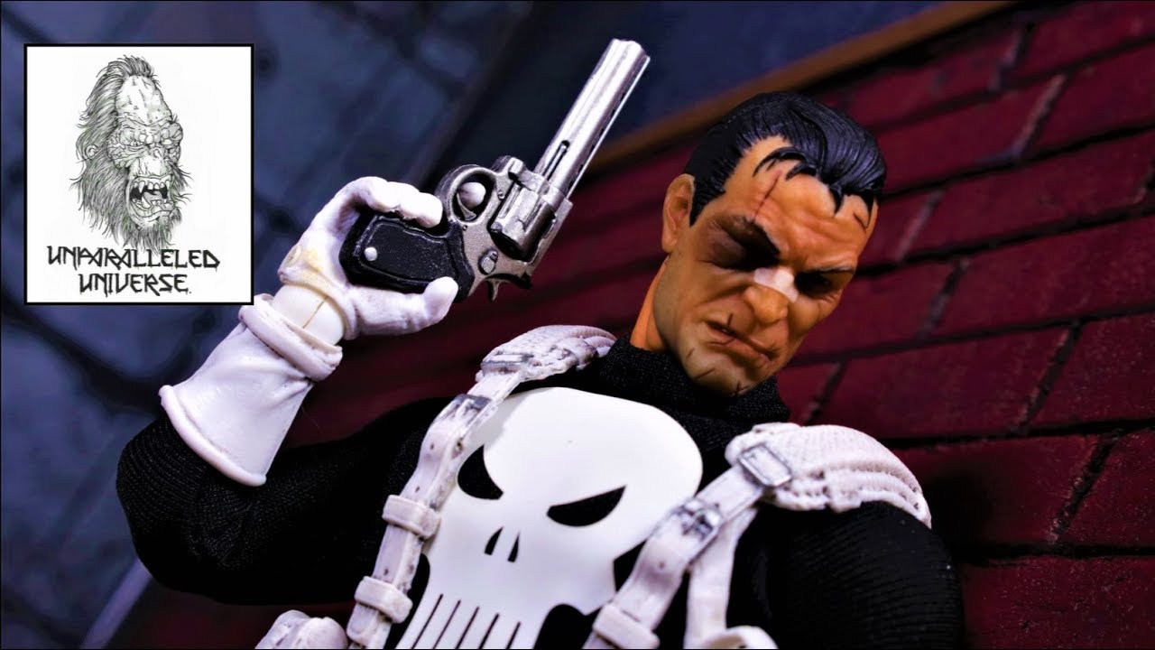 Mezco One:12 Collective Classic Variant Punisher Action Figure Review.