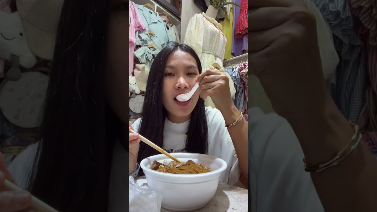 ก๋วยเตี๋ยวไก่เส้นเล็กแห้ง อร่อยมากค่าาา