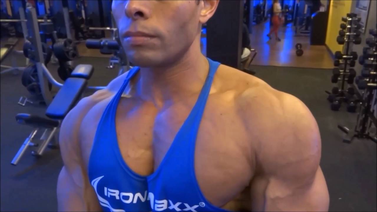 MOTIVATION - Bruno Figueiras CHEST workout - IronMaxx Brasil
