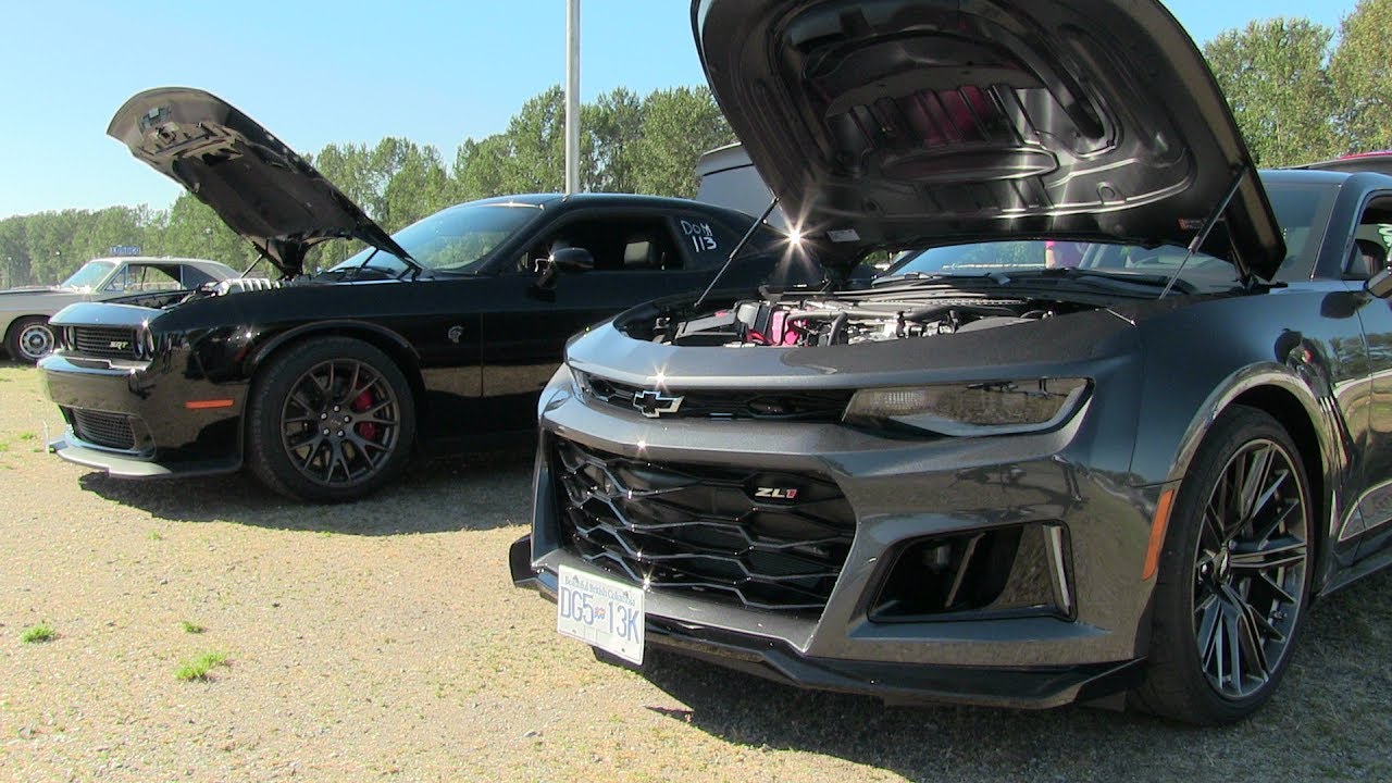 New 2017 ZL1 vs Hellcat -1/4 mile drag race