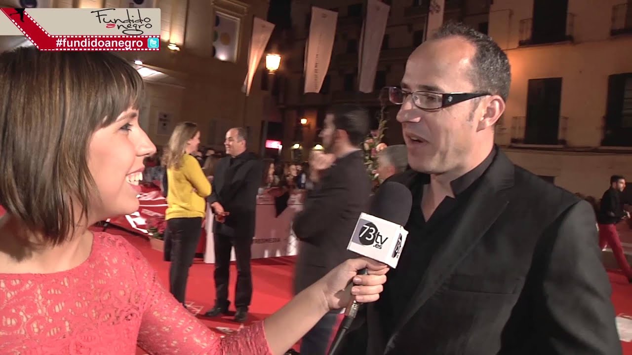 Festival de M&aacute;laga Pablo Cervantes en la Alfombra Roja del #17festivalmalaga #fundidoanegro