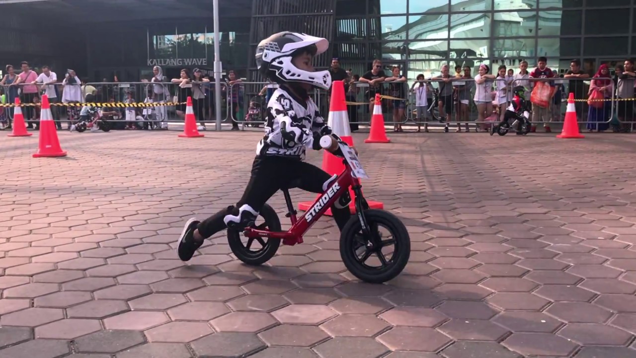 Strider HSBC 7s Race // OCBC Square