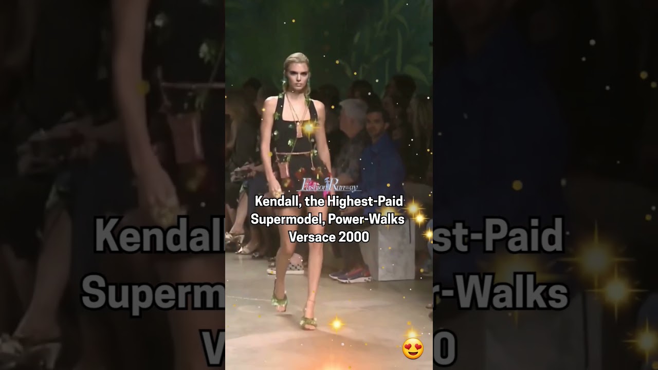 Kendall, the Highest-Paid Supermodel, Power-Walks Versace  in 2000 #kendalljenner #fashion #runway