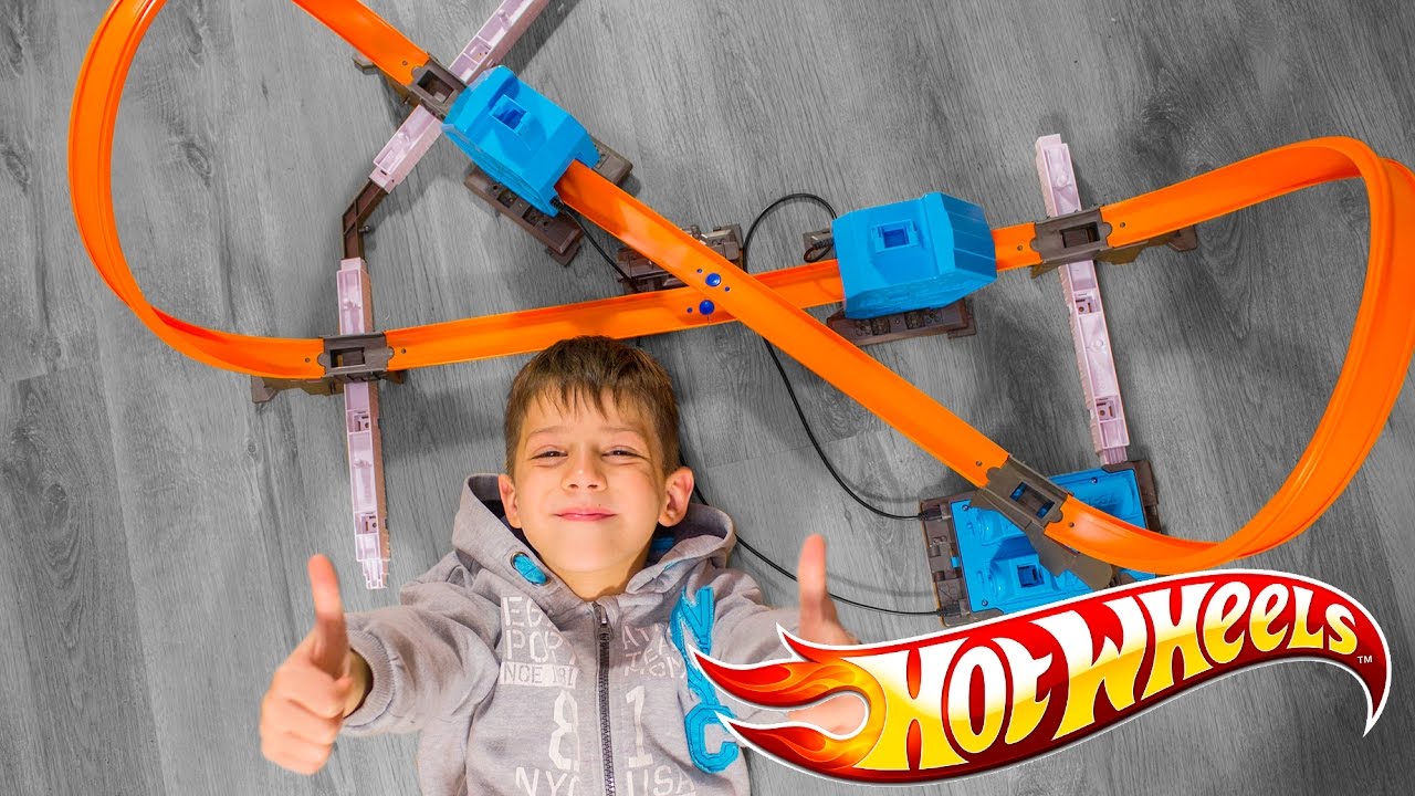 Hot Wheels Track Builder Power Booster Kit DGD30. Супер трек с усилителем мощности.