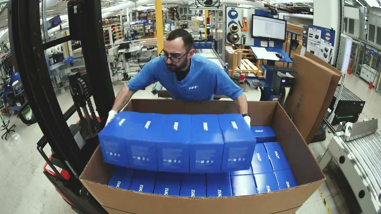 Discover the SKF automobile spare parts factory in France