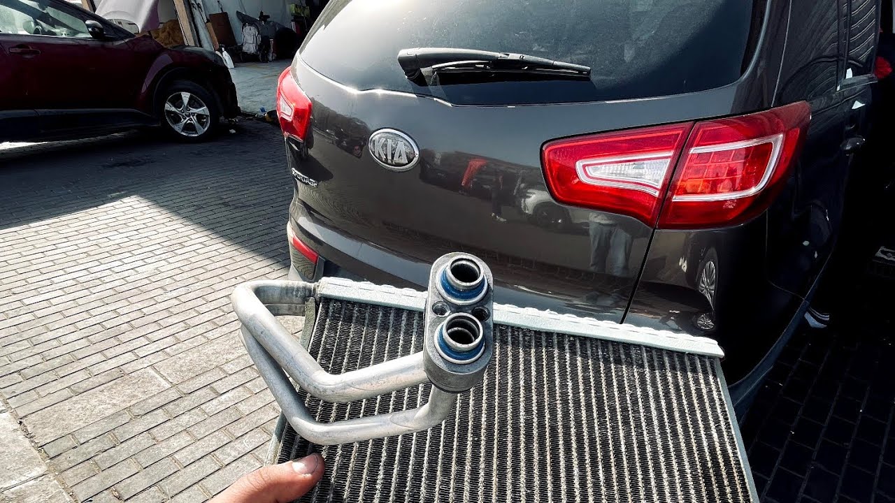 P5 kia Sportage dashboard removal ac evaporator replace.ج5 فك تابلوه وتغيير تلاجه تكييف كيا اسبورتاج
