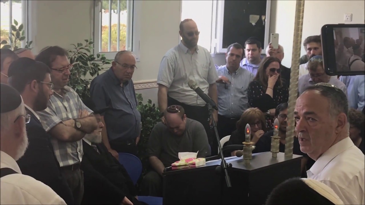 הלווית דר מרדכי סובול  ערב יום כיפור תעשט   סיום טקס ההשכבה