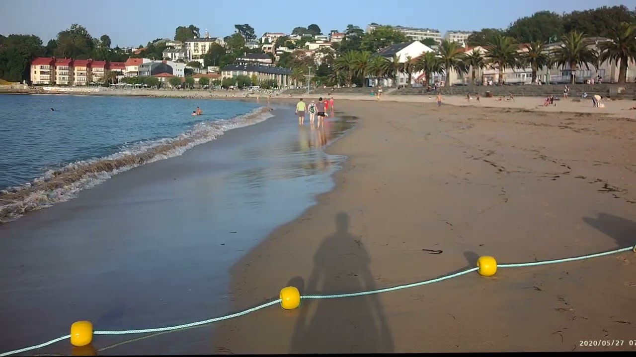 PASEANDO POR LA PLAYA DE SANTA CRISTINA