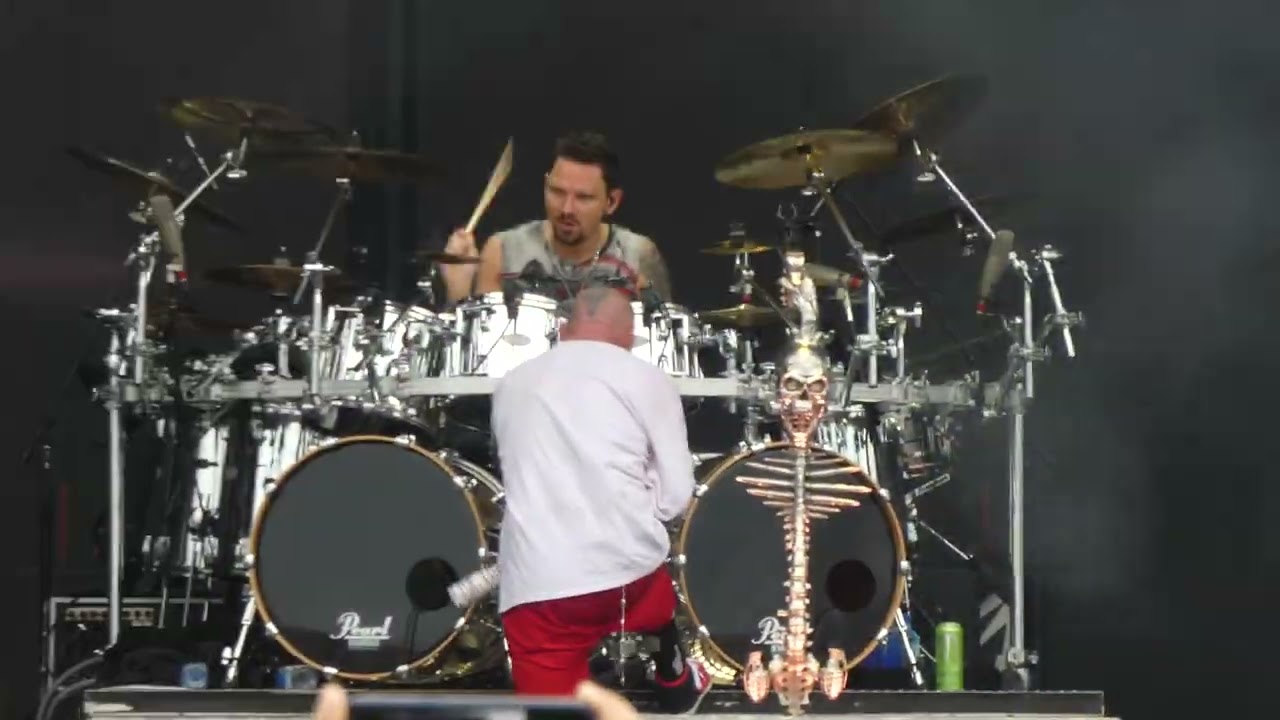 FIVE FINGER DEATH PUNCH - Under And Over It, 22.6. 2022, PRAGUE ROCKS - Letňany (CZE) 6/14