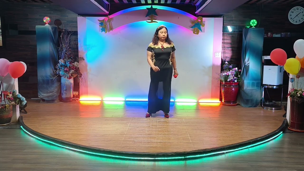 氣質美女：娜娜：翻唱：舞女