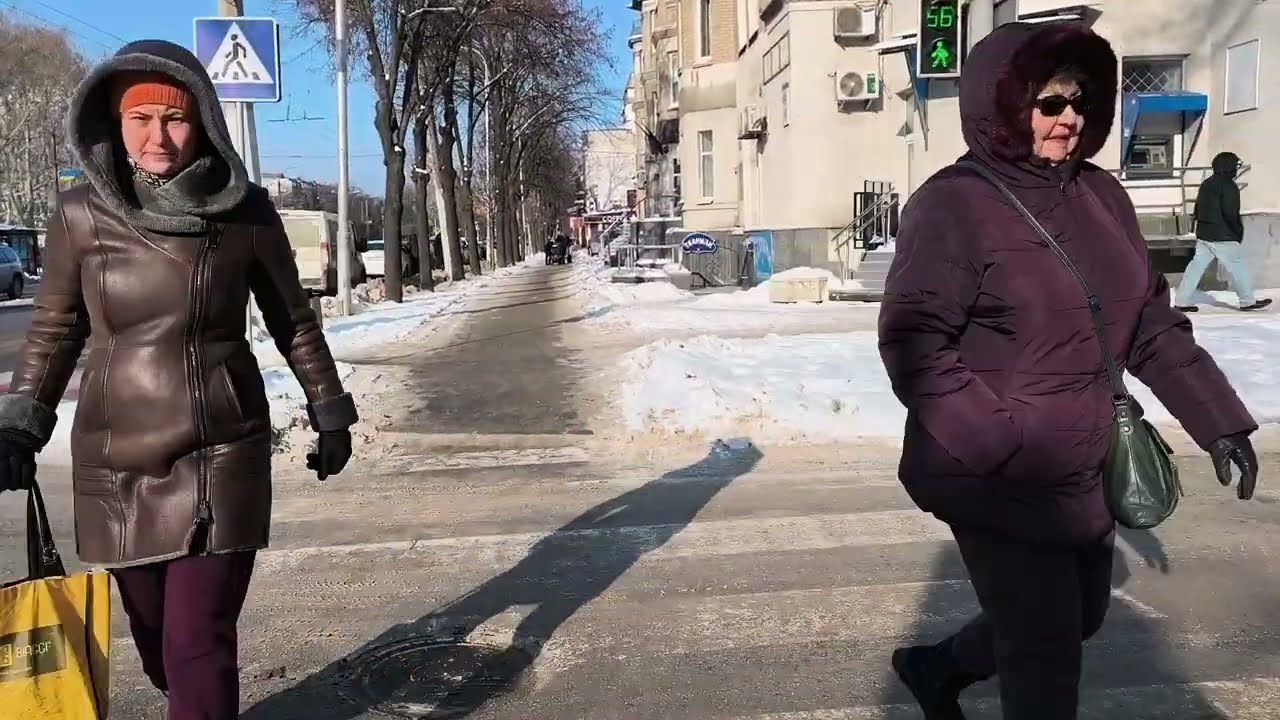 Курс доллара, припудрений путін і думки серед кучугур.