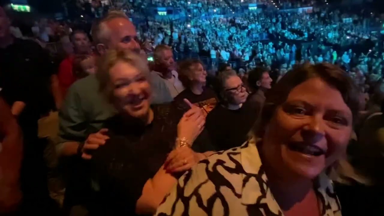 Mr Blue Sky - Live at Birmingham Utilita - 05/07/25