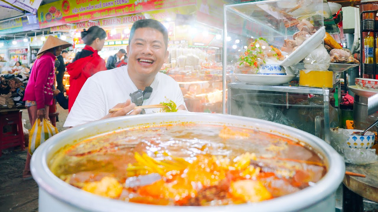 HUE’S DONG BA MARKET FOOD PARADISE - Savor the BEST Hue Specialty Dishes! | SAPA TV