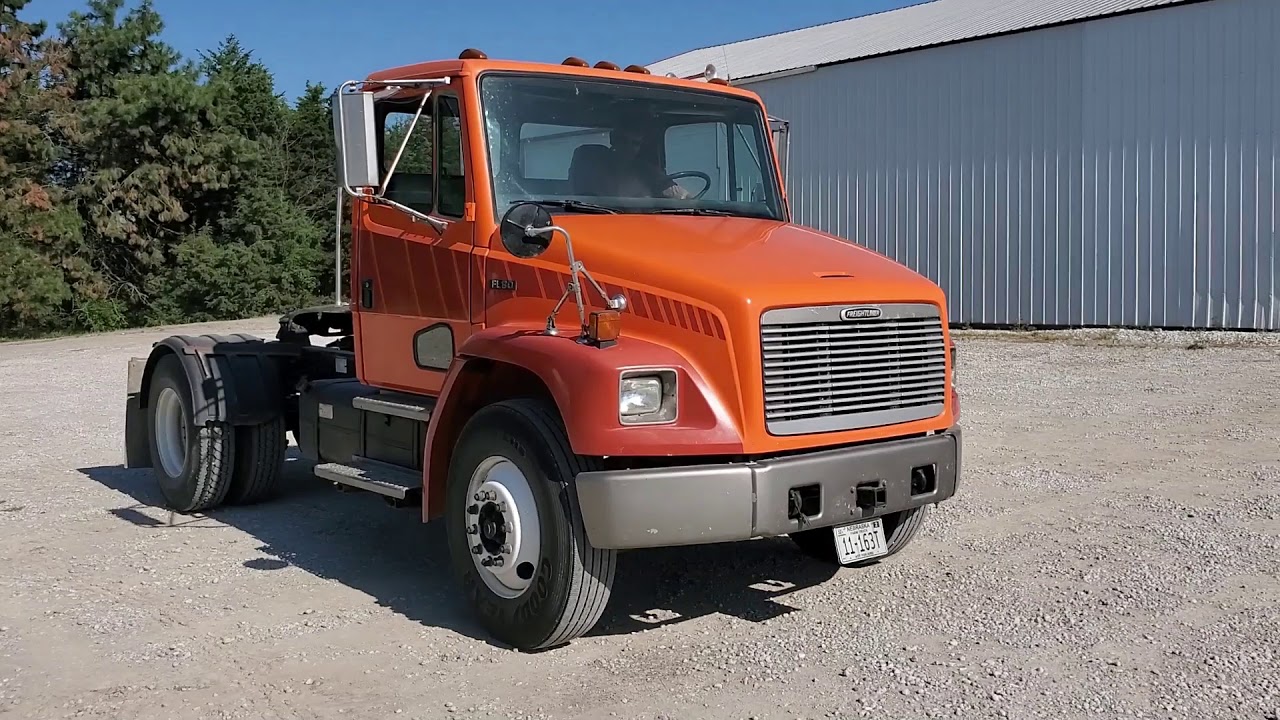 2001 Freightliner FL80 - Selling on BigIron Auctions - Aug. 12, 2020
