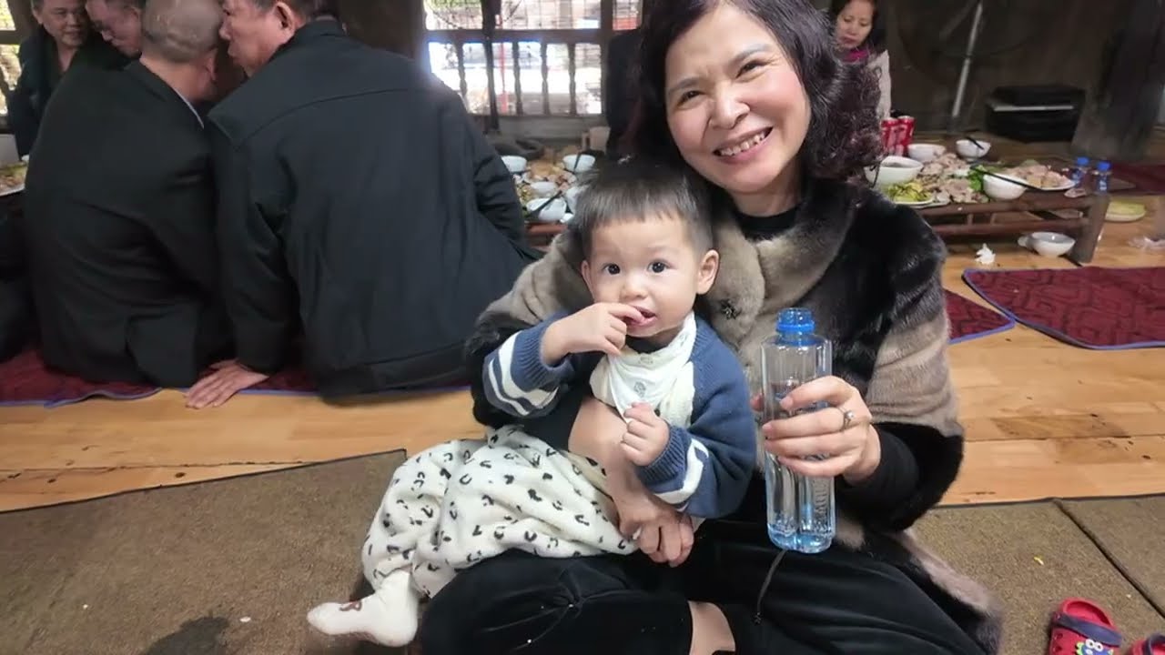Tất Niên Con Cháu Cụ Cả Tuân