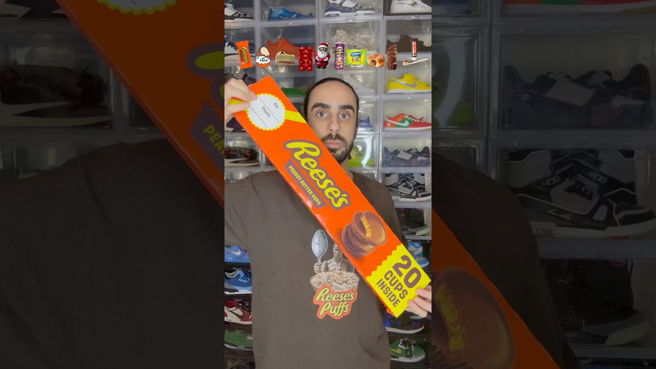 Food ASMR Eating Reese&rsquo;s Peanut Butter Cups #food #asmreating #mukbang #eating #satisfying
