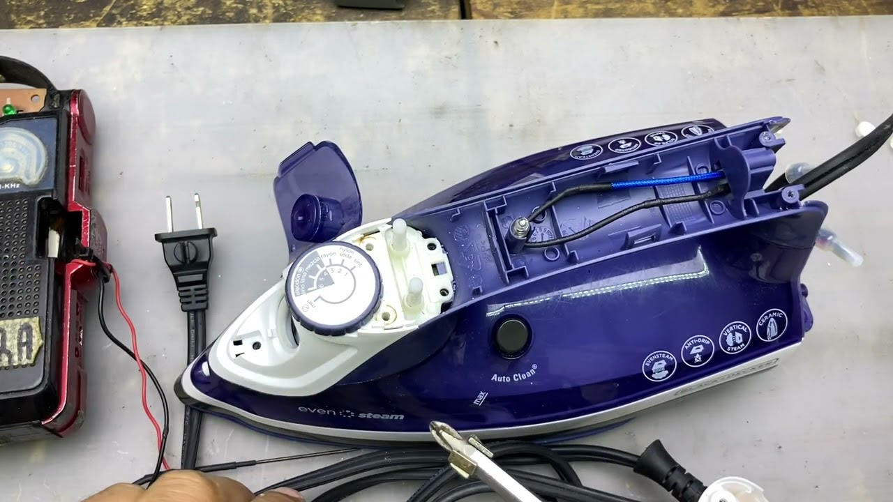 ¡SOLUCIÓN RÁPIDA Y FÁCIL! Cómo desarmar y reparar plancha Black Decker que no enciende"