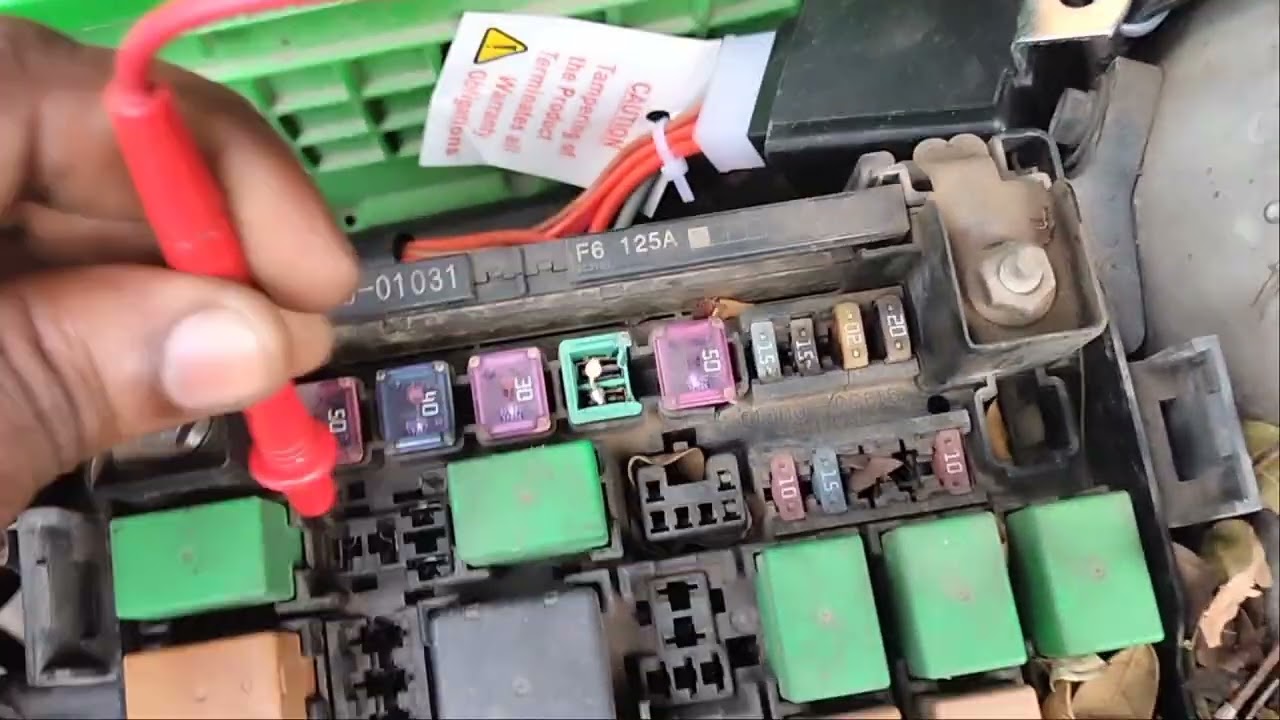 ##Hyundai Verna 1.6 petrol fuel pump relay supply problem pulse##