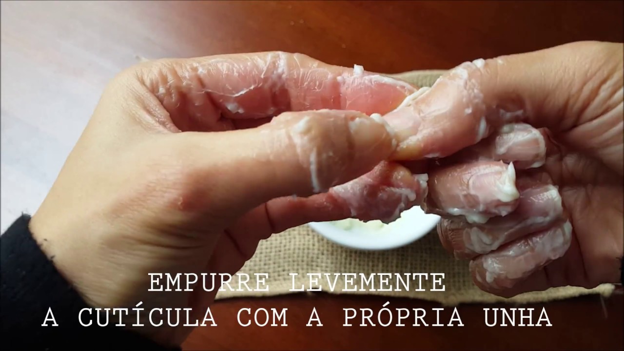 COMO fazer as UNHAS em casa - LIMPEZA, ESFOLIAÇÃO, SEM TIRAR CUTICULAS