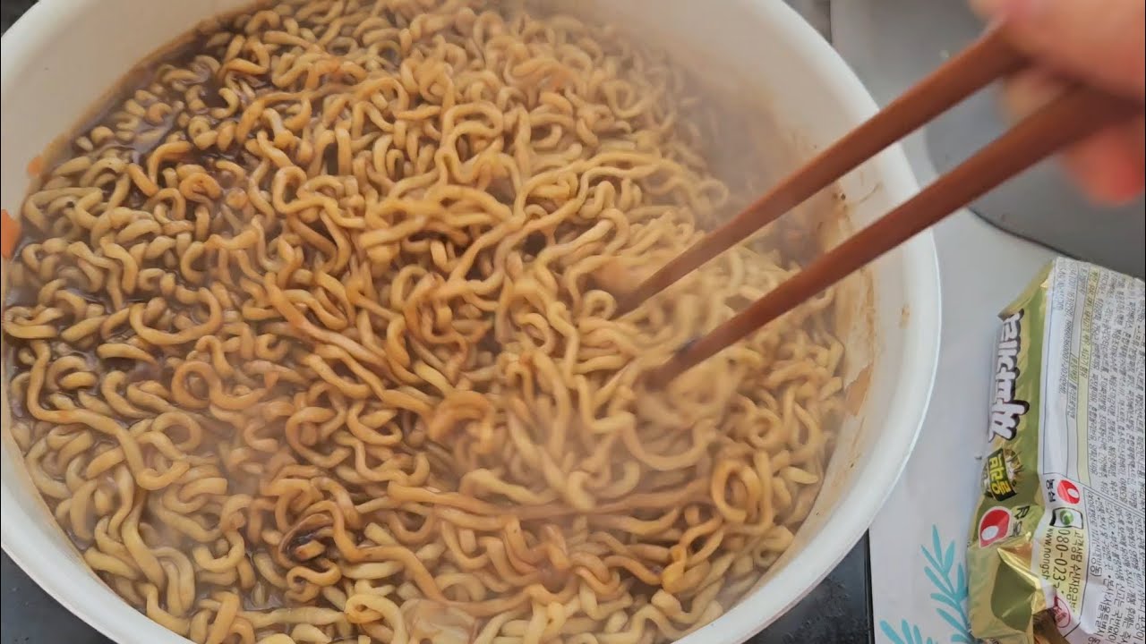26년2월8일 촬영. 원본. 짜파게티 (계란후라이 추가)